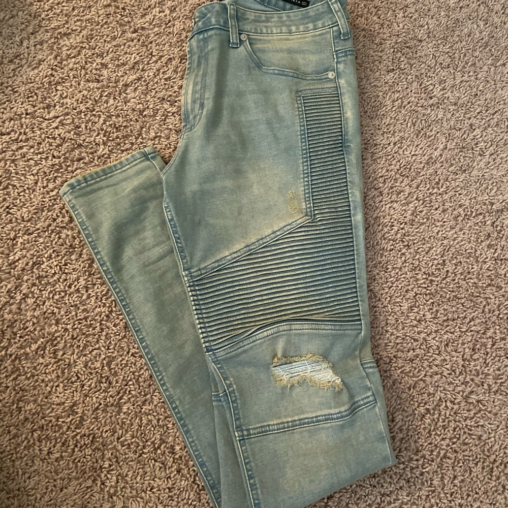 Ripped jeans